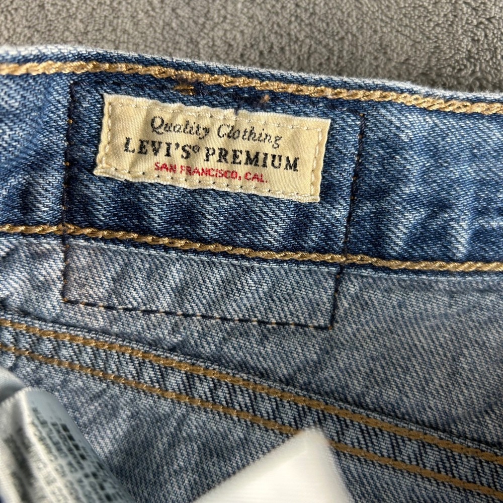 Levis Premium 80s Mom Jeans Light Wash High Rise Tapered Blue Denim 28 - Picture 7 of 11